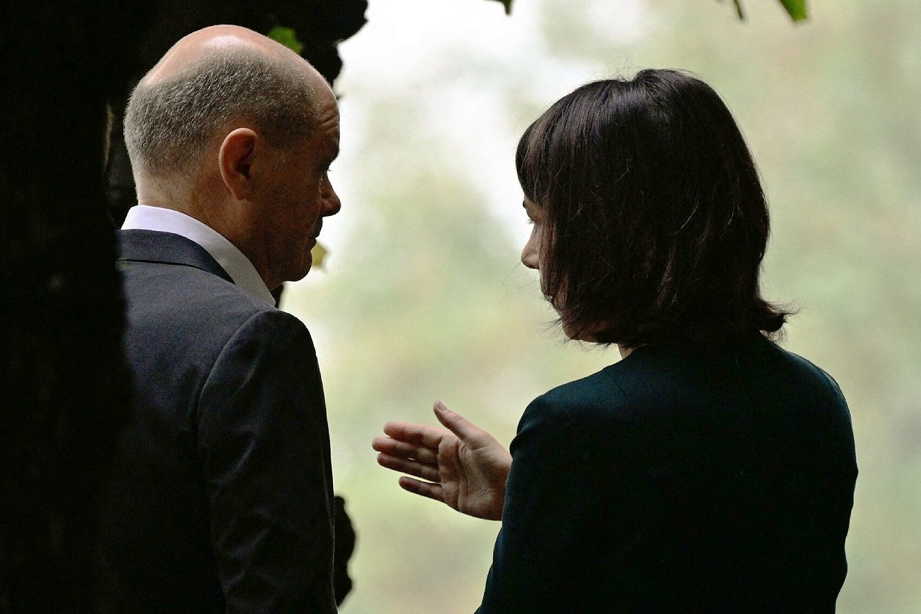 Kanclerz Niemiec Olaf Scholz i szefowa niemieckiego MSZ Annalena Baerbock