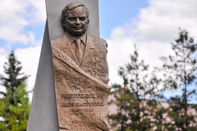 Sala Herbowa Opolskiego Urzędu Wojewódzkiego ma nosić imię prezydenta Lecha Kaczyńskiego. Nie wszystkim się to podoba.