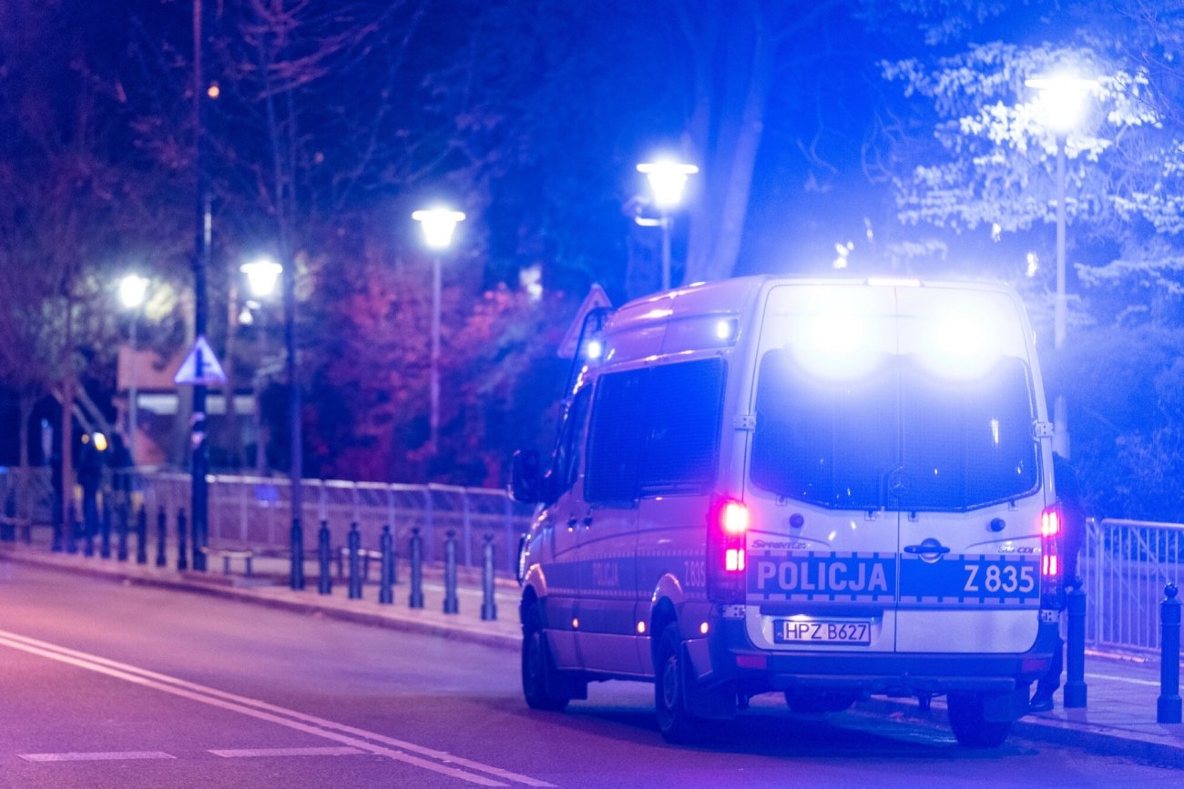 Nowe fakty ws. zaginionego profesora z UKSW. "Znaleziono samochód, a w nim ciało". Zaginięcie prof. Mirosława Kurkowskiego. Policja przekazała nowe fakty.