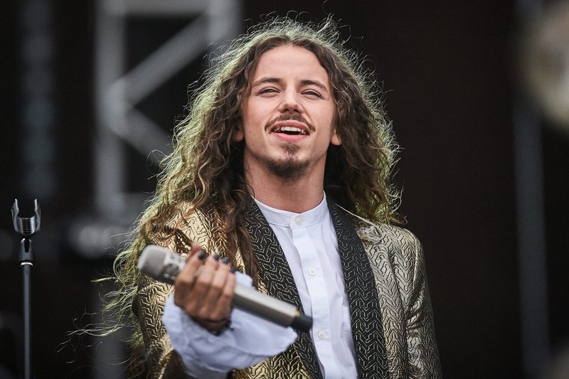 Z powodu problemów zdrowotnych Michał Szpak nie wystąpił na tegorocznym festiwalu w Opolu.