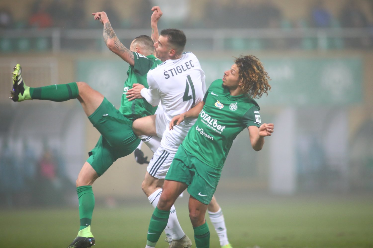 Warta Poznań uporała się na swoim terenie ze Śląskiem Wrocław i uciekła ze strefy spadkowej