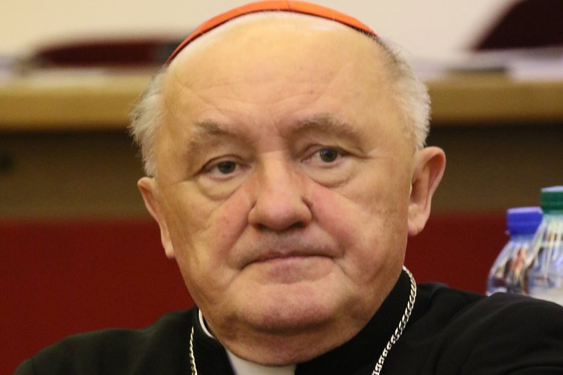 Metropolita warszawski skomentował sprawę księdza Olejniczaka.