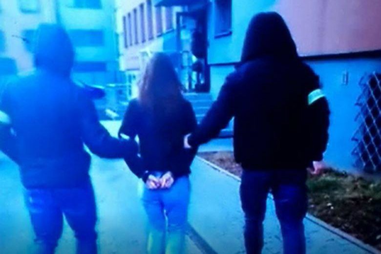 19-latka w śląskich Bobrownikach zadźgała nożem ojczyma, bo zabrał jej telefon komórkowy.