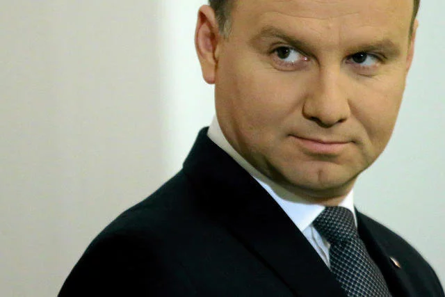 Nauczyciele starają się ustalić, który z uczniów dopuścił się obrazy prezydenta.
