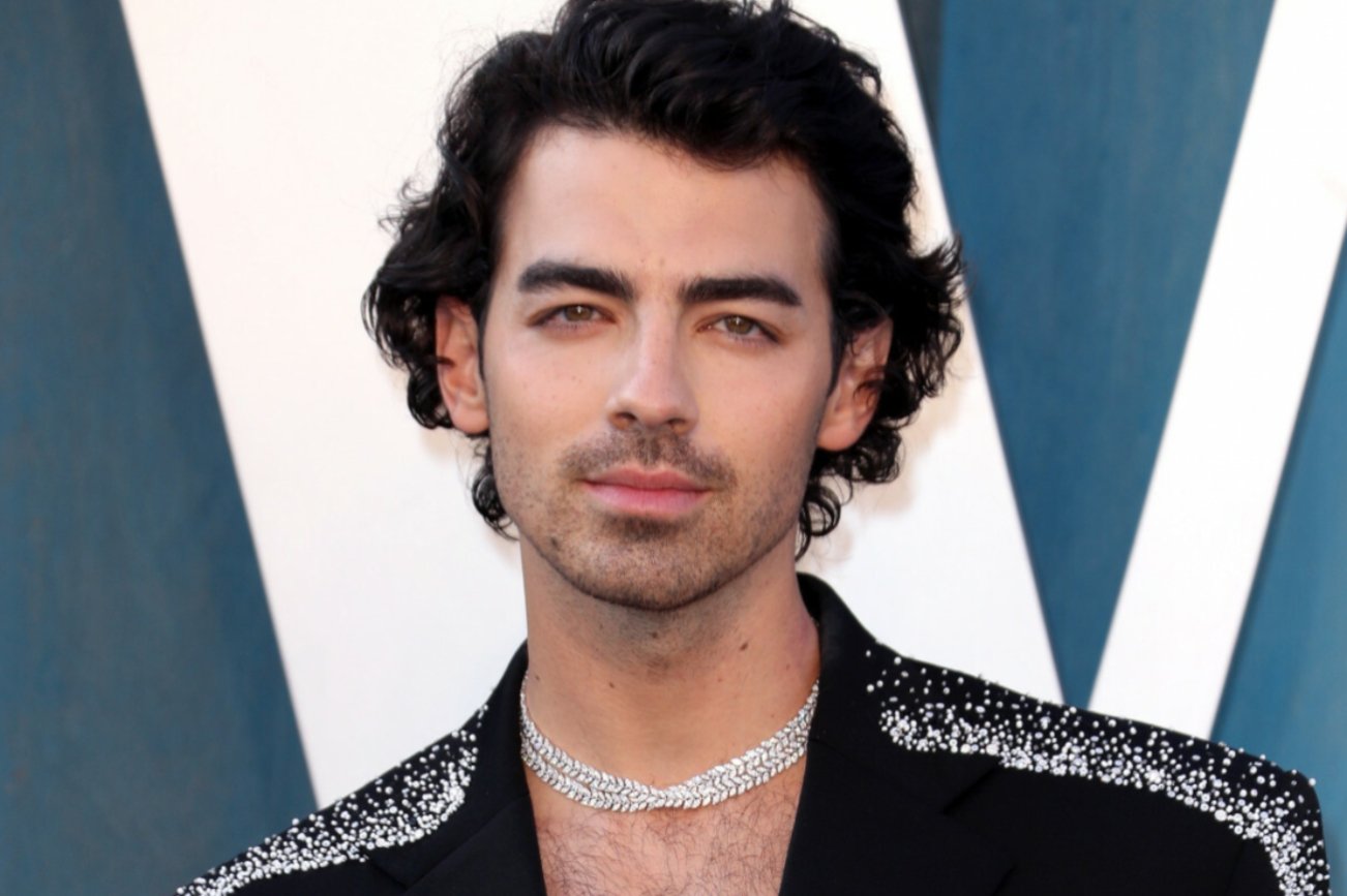 Joe Jonas szczerze o zabiegach medycyny estetycznej. Joe Jonas szczerze o zabiegach medycyny estetycznej.