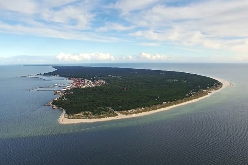 Od tego nagrania nie można oderwać oczu. Piękne ujęcia pociągów jadących po Półwyspie Helskim