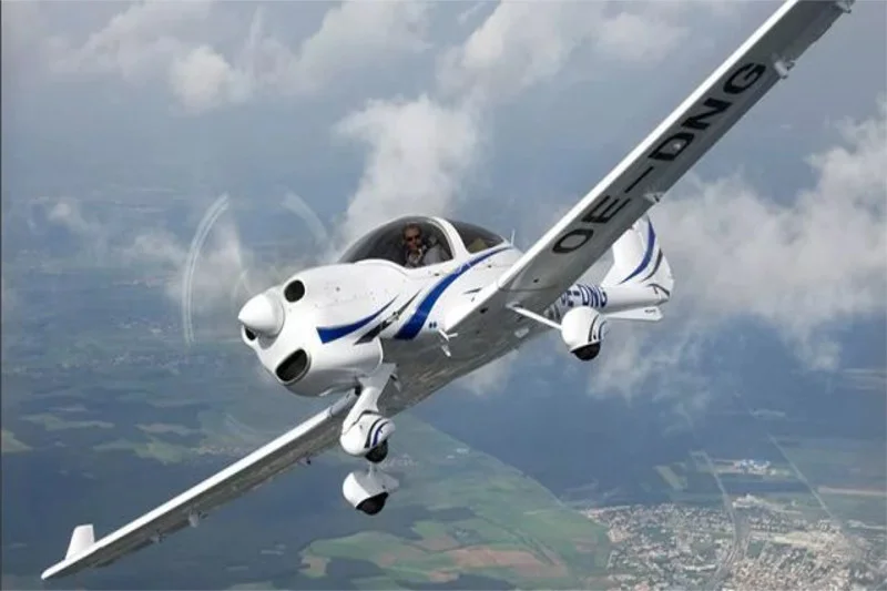 Pilot Diamonda DA40 zasłabł w czasie lotu szkoleniowego.