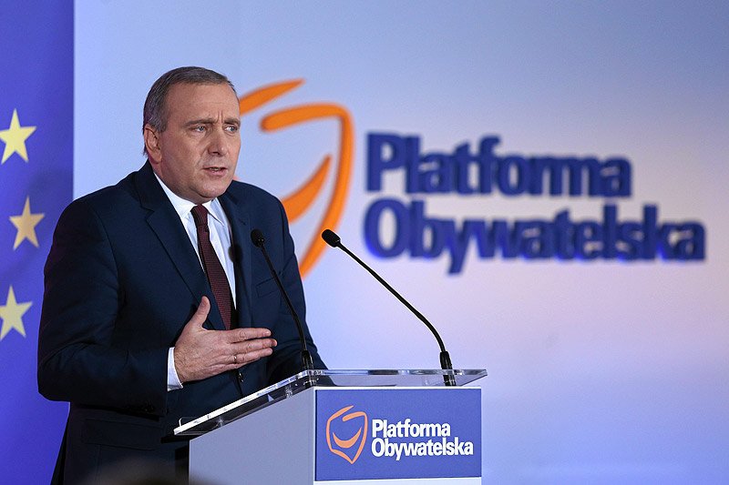 Grzegorz Schetyna zaczął na dobre walkę ze stronnikami Donalda Tuska. On z tej gry nie może wyjść zwycięsko. A cała Platforma Obywatelska?