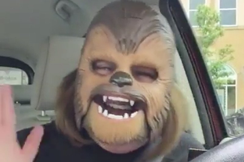 Bohaterka nagrania – amerykańska mama jako Chewbacca.