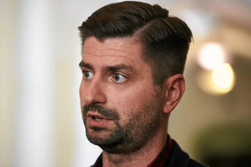 Dr Krzysztof Śmiszek jest prezesem Polskiego Towarzystwa Prawa Antydyskryminacyjnego.