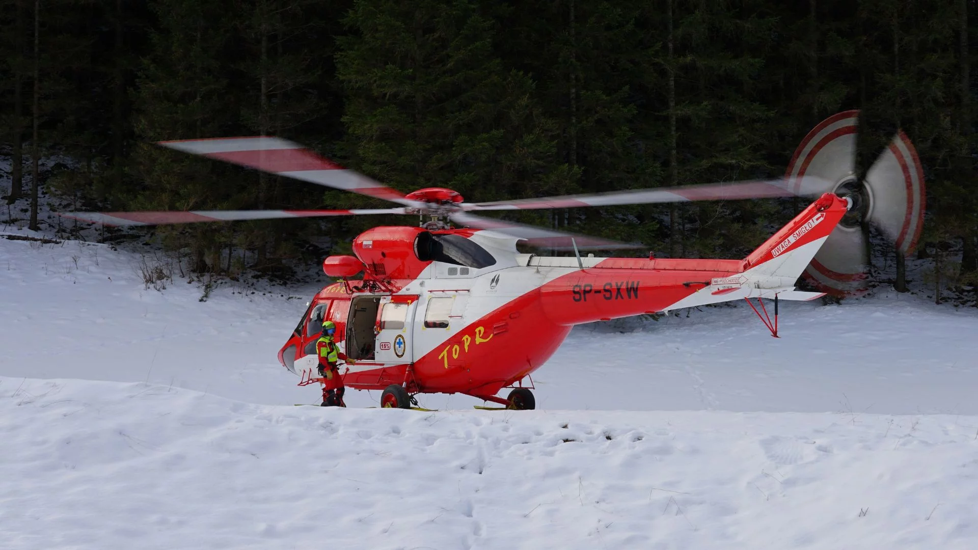 Chłopak z czerwonym kaskiem zaginął w Tatrach. Dramatyczny apel rodziny