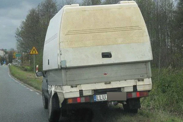 Panuje opinia, że "ci z LLU to jakimiś prastarymi samochodami przyjeżdżają".