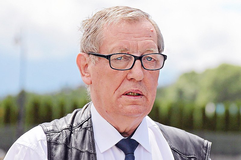 Minister środowiska Jan Szyszko i cały rząd PiS odniósł dotkliwą klęskę na forum międzynarodowym. UNESCO nakazało wstrzymanie wycinki Puszczy Białowieskiej.