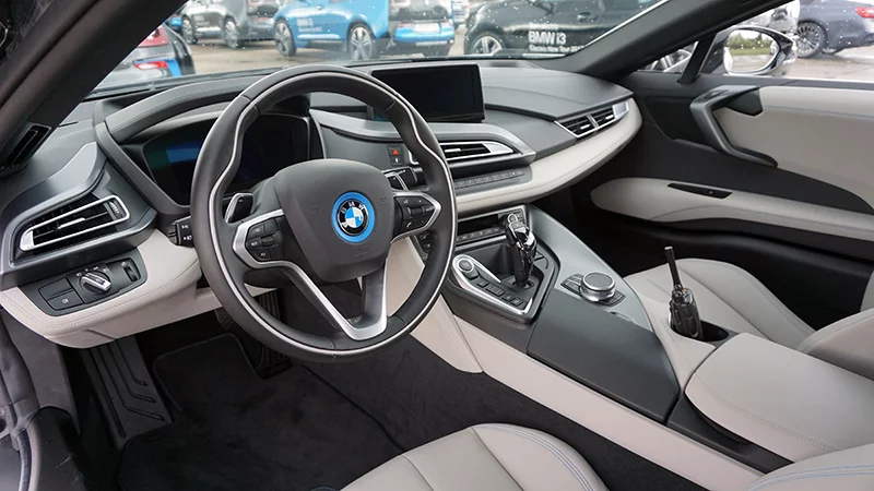Wnętrze BMW i8.