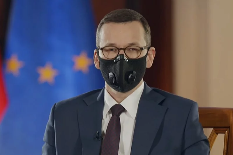 Mateusz Morawiecki nie ukrywał, że lepiej w tym roku nie organizować hucznego sylwestra.