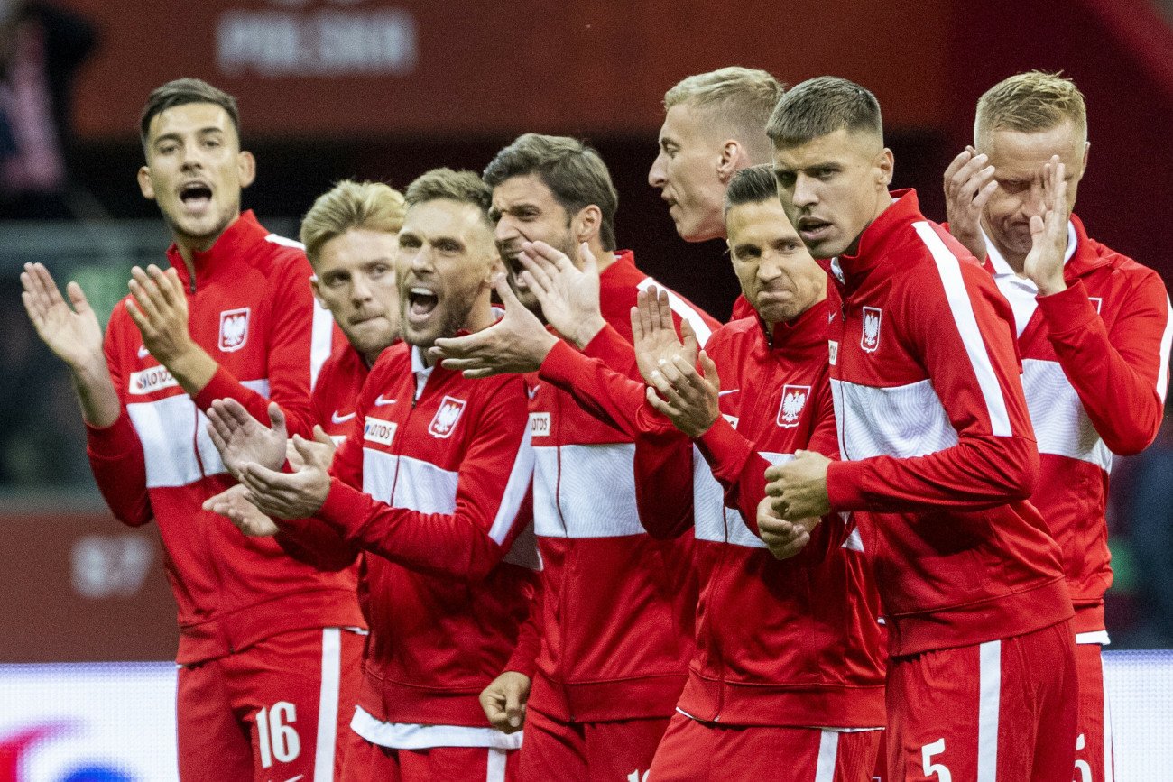 Decyzja, którą podjęto w sprawie meczu Polaków z Rosją spotkała się z dużym odzewem światowych mediów.