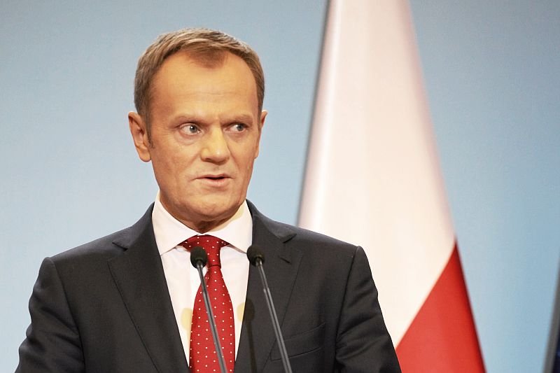 Donald Tusk zapowiada nowy okrągły stół, ale raczej nie chce na nim Jarosława Kaczyńskiego i Leszka Millera.
