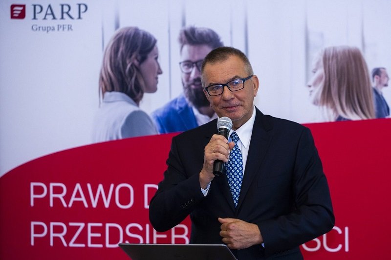 Adam Abramowicz chce postępowania dyscyplinarnego dla bezwzględnej urzędniczki.