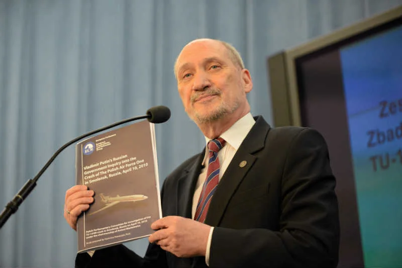 Jeśli PiS wygra wybory, Antoni Macierewicz będzie miał pełne ręce roboty.