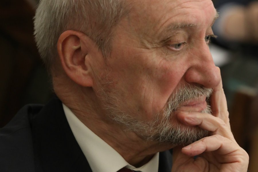 Zawartość strony Podkomisji Smoleńskiej po prostu zniknęła.