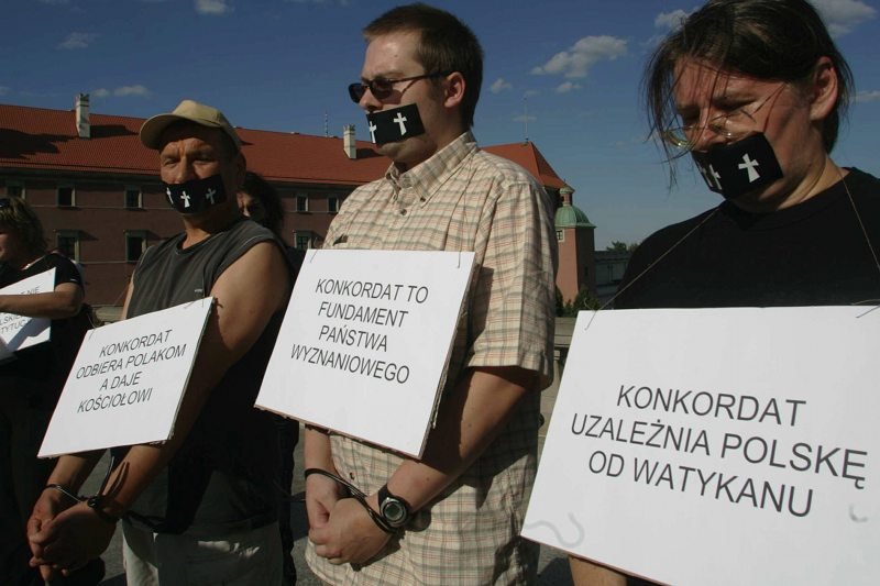 Prof. Jan Hartman zaapelował o wypowiedzenie konkordatu