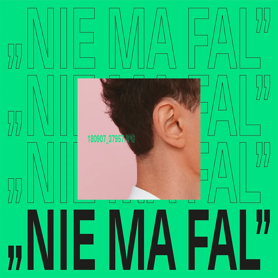 "Nie ma fal" to drugi singiel z płyty "Małomiasteczkowy".