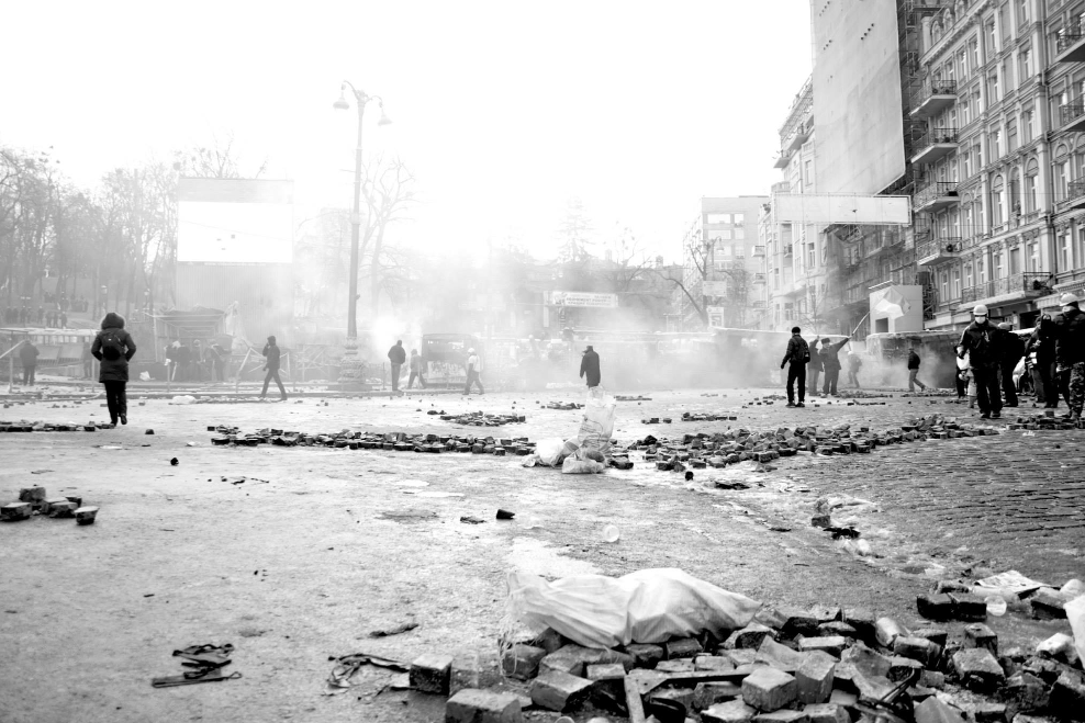 20 stycznia 2014 / Ulica Hruszewskiego po całonocnych zamieszkach