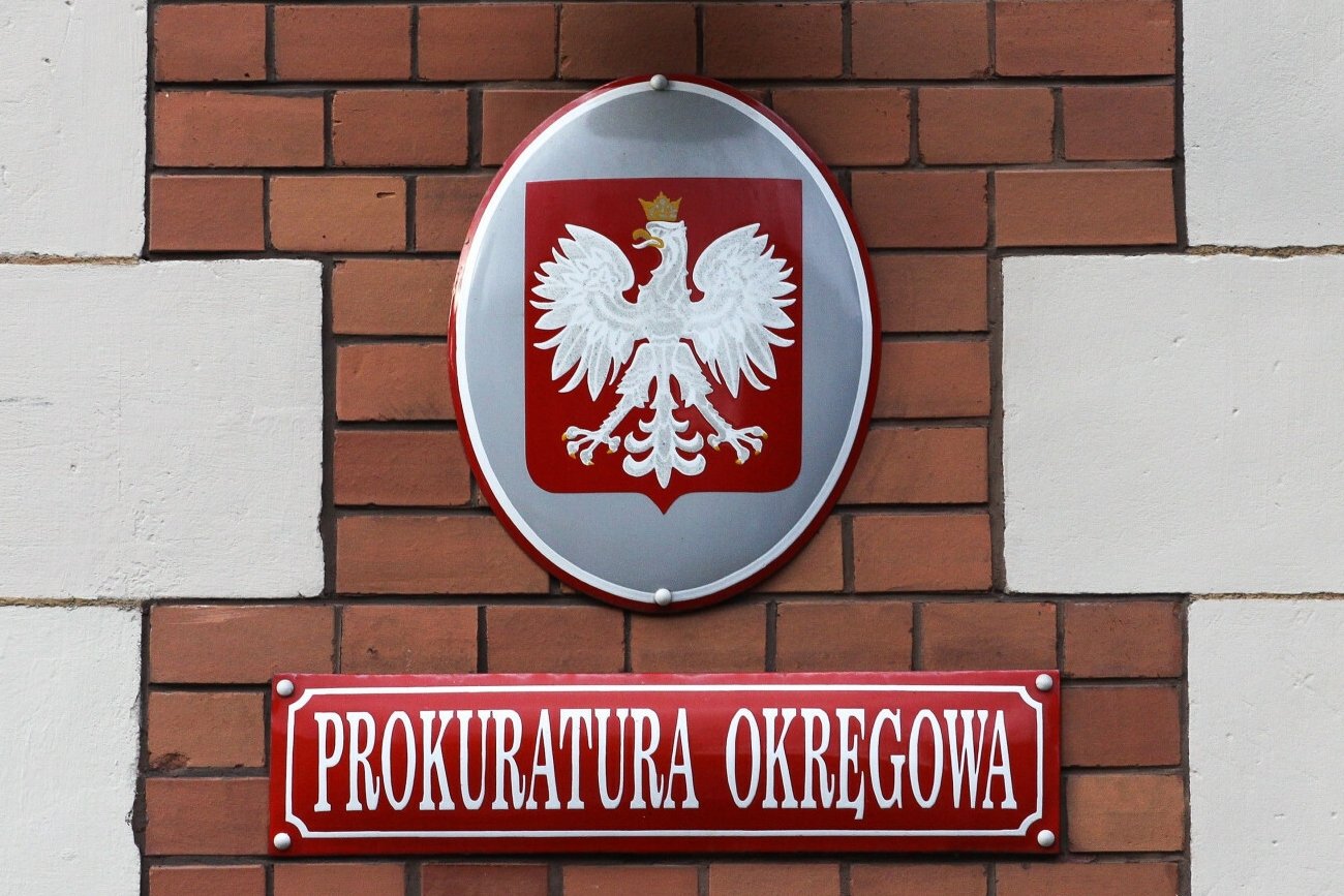 Dziecko postrzeliło się bronią, którą jego ojciec pozostawił na wierzchu