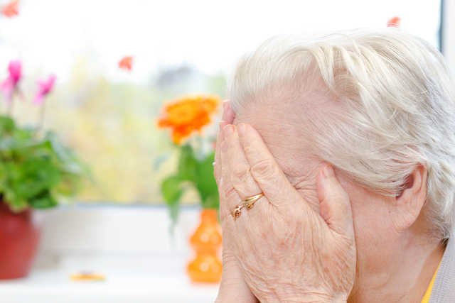 Hemoroidy, nietrzymanie moczu, rany - [url=http://shutr.bz/17SVs5X] wstydliwe choroby starszych [/url]. Czy można im jakoś zapobiec?