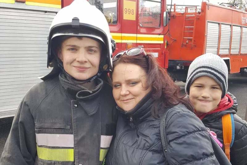 Pasją Mateusza jest fotografowanie wozów strażackich. Jest też strażakiem ochotnikiem.