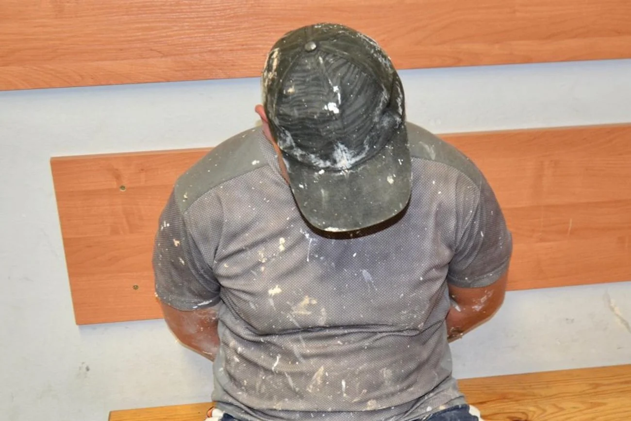 34–letni mężczyzna ze wsi Wiśniowa naraził życie i zdrowie innych uczestników ruchu. Usiadł za kółkiem mimo, że ma na koncie dożywotni zakaz prowadzenia samochodu.