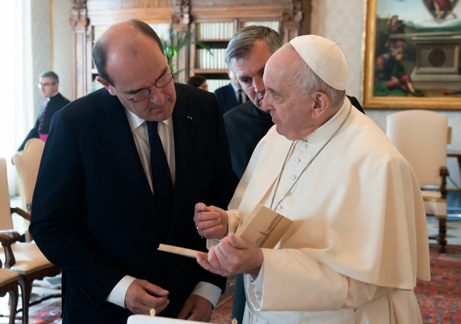 Premier Francji rozmawiał z papieżem Franciszkiem m.in.  sytuacji francuskiego kościoła.