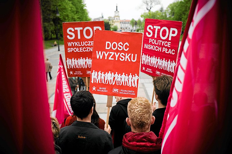 Postulaty socjalistów głoszone na pochodach.