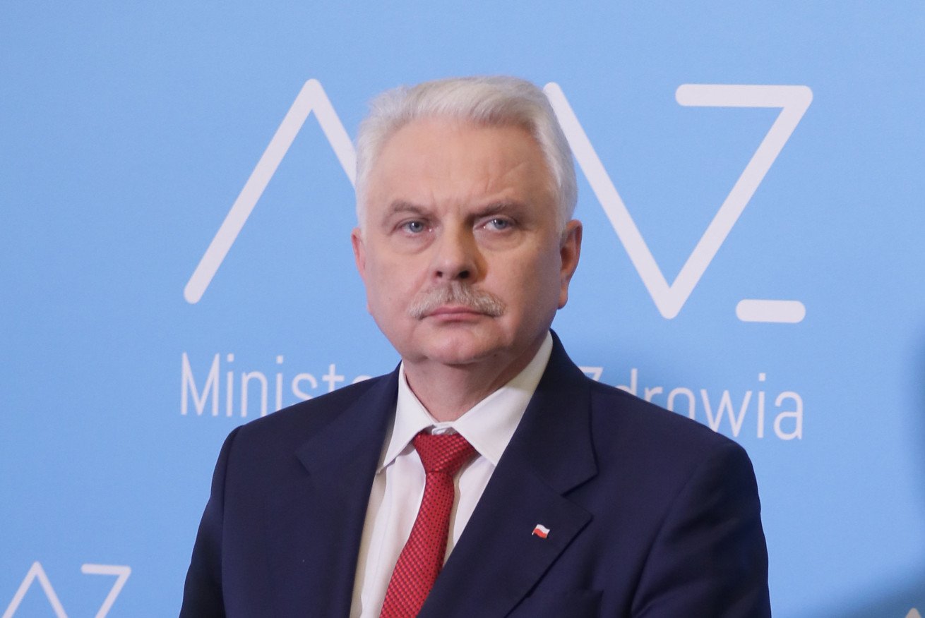 Luzowania obostrzeń na wakacje. "Rząd może się wycofać z ich znoszenia".