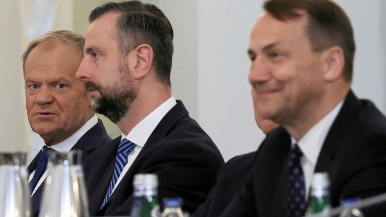 Tego polityka Polacy widzą jako nowego premiera. Donald Tusk poza podium Radosław Sikorskim premierem w 2027 roku? Tak wskazali Polacy w sondażu