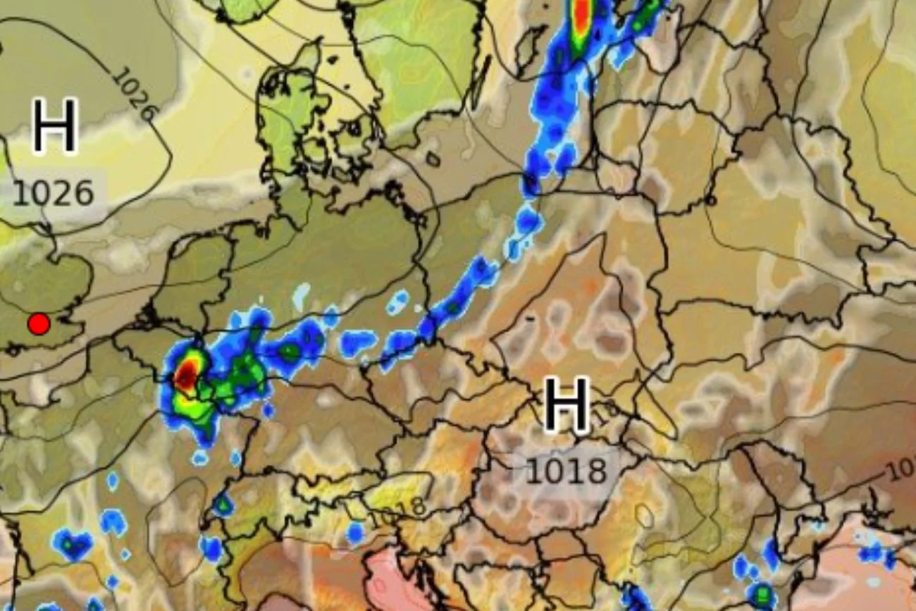 Polska podzielona w ostatni weekend wakacji. Synoptyk z IMGW o pogodzie w najbliższe dni