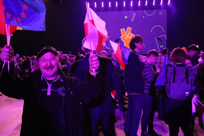 Robert Biedroń ogłosił oficjalną nazwę  swojej partii podczas konwencji w Warszawie
