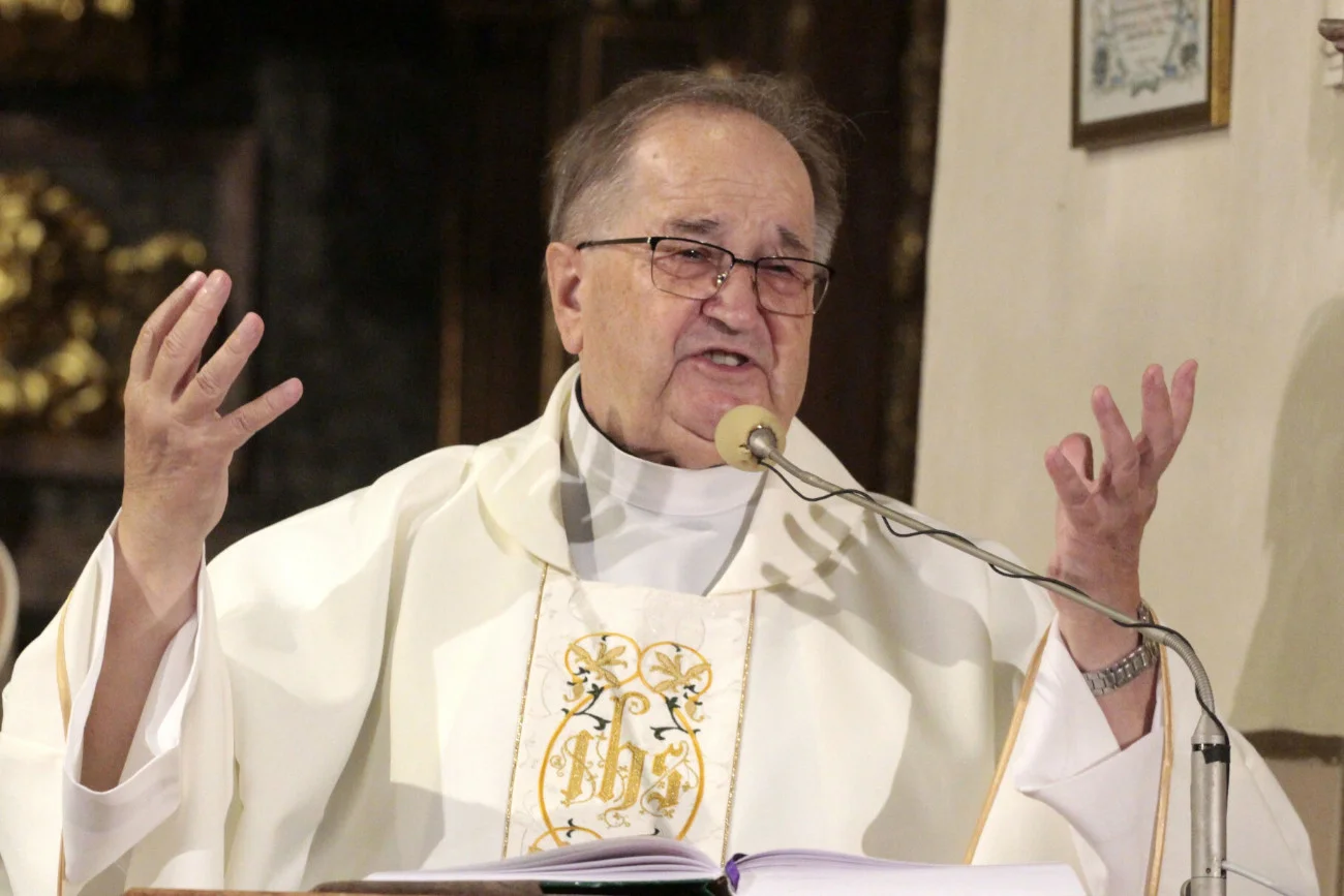 Nagła akcja CBA. Agenci weszli do fundacji ojca Tadeusza Rydzyka CBA weszła do obiektów fundacji Tadeusza Rydzyka