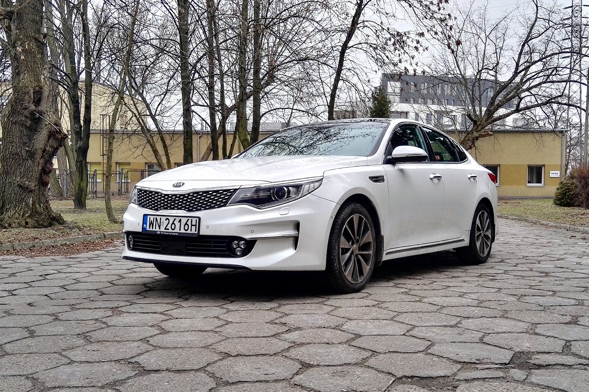 Na podstawie KIA Optimy pokazujemy systemy, o których w latach 90. przeciętny kierowca by nie pomyślał.