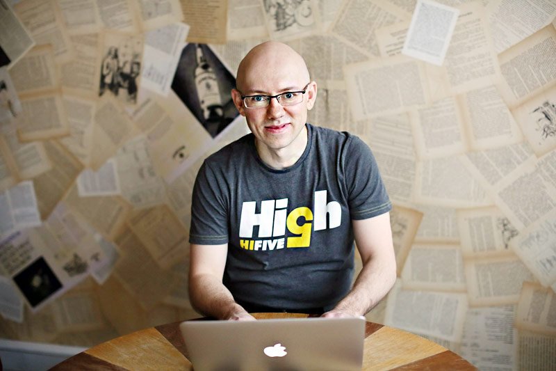 Bloger Michał Szafrański znowu zaszokował internet. W ciągu trzech miesięcy twórca bloga JakOszczedzacPieniadze.pl zarobił dzięki blogowaniu ponad 160 tys. zł.