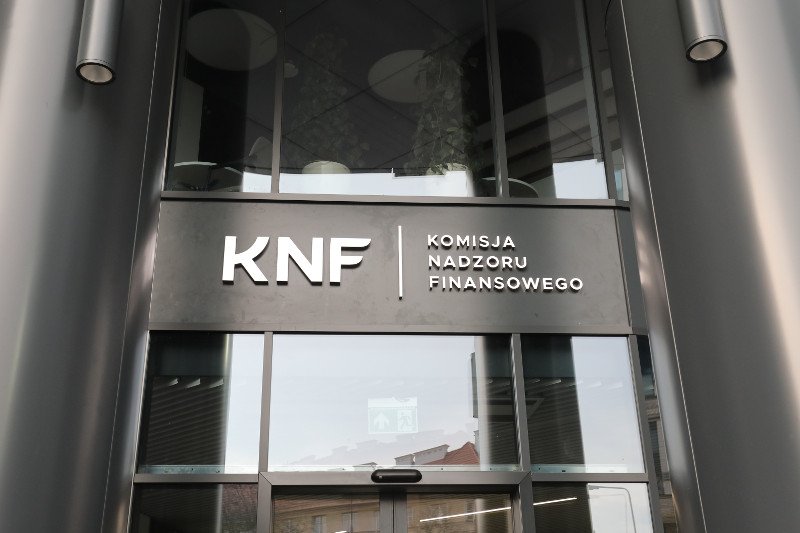 Z zapisu monitoringu w gmachu KNF nie wynika, by Marek Ch. miał korzystać z niszczarki dokumentów w dniu, gdy pojawili się tam agenci CBA.