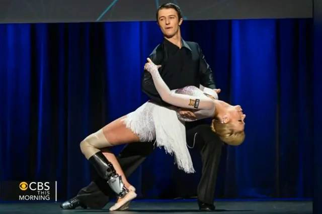 Adrianne Haslet-Davis podczas występu na konferencji TED