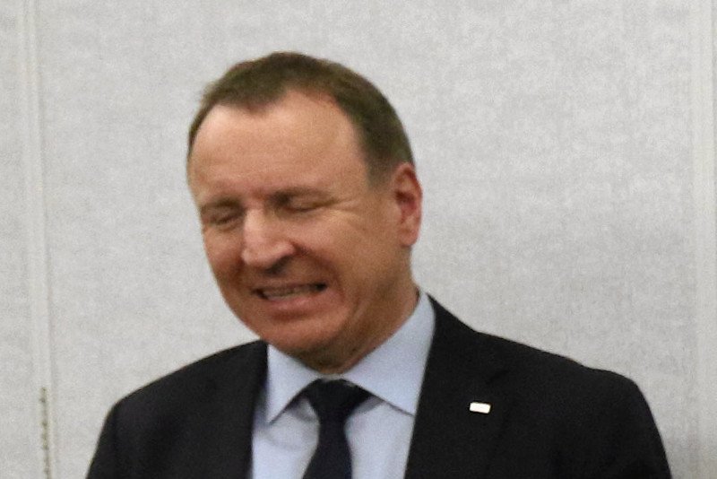 Łyżka dziegciu w beczce miodu. Wyniki oglądalności "Sylwestra z Dwójką" trochę inne niż podaje Jacek Kurski.