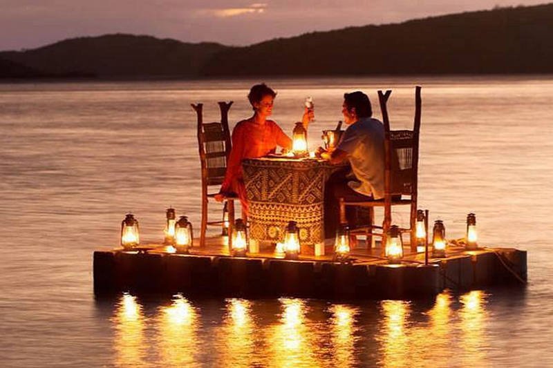 Trudno wyobrazić sobie bardziej romantyczne miejsce na wspólne świętowanie rocznicy z ukochanym. Ale czasami wystarczy pizzeria pod domem czy kebab podczas wspólnej wycieczki rowerowej