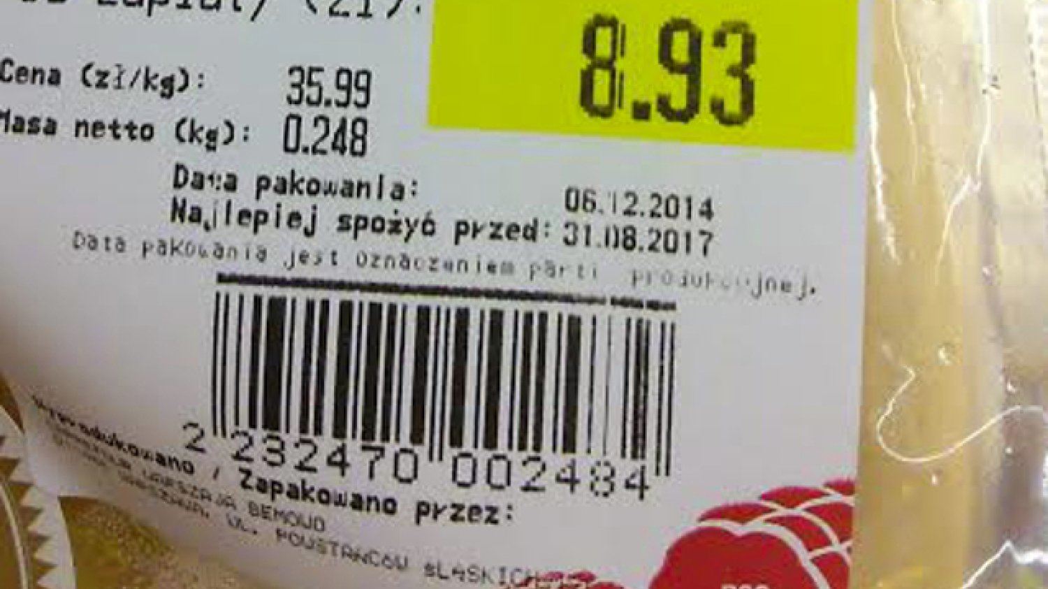 Parówki z datą ważności do 2017 roku. Ciekawe czy producent bierze odpowiedzialność za to, że ktoś może je za 3 lata próbować zjeść?