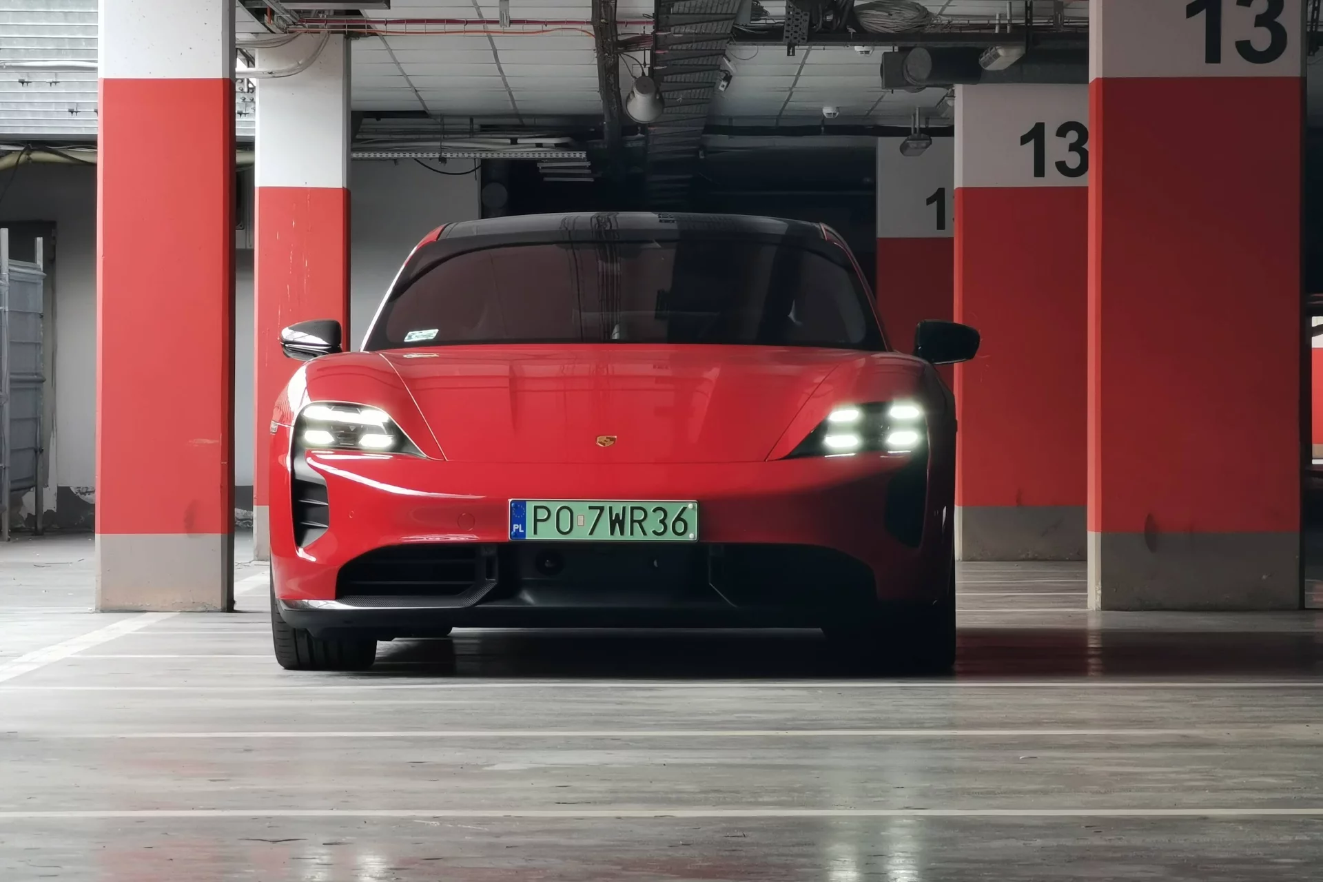 Porsche Taycan GTS.