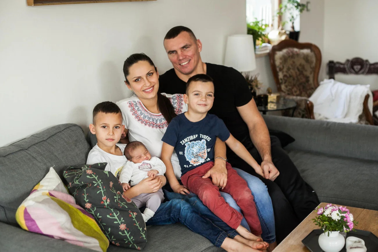 Szczęśliwa rodzina Masternaków w komplecie.