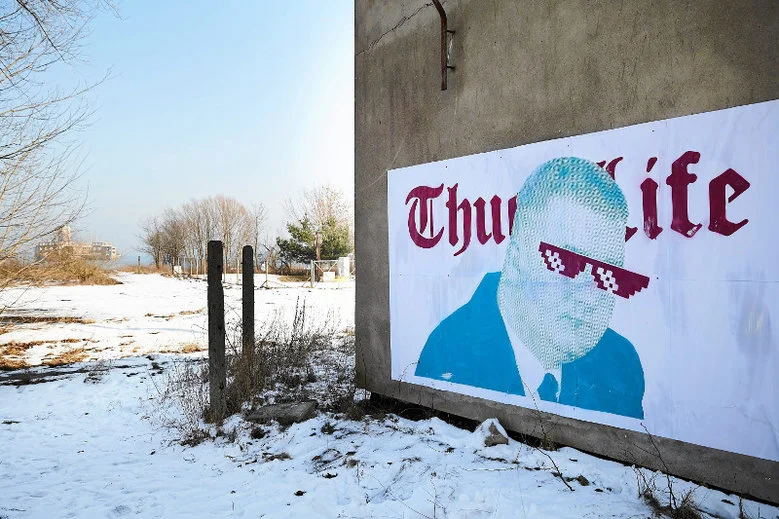 Bartłomiej Misiewicz też doczekał się muralu.