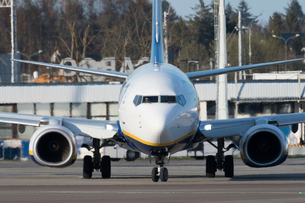 Ryanair tłumaczy zachowanie stewarda z lotu z Rzeszowa do Londynu.