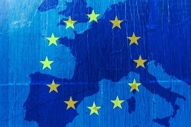 [url=http://shutr.bz/1fCMern]Unia Europejska objęła Rosję sankcjami[/url]